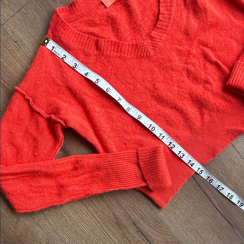 Current Wool Cashmere Bright Orange V-Neck Cropped Sweater ! Large - Picture 2 of 6